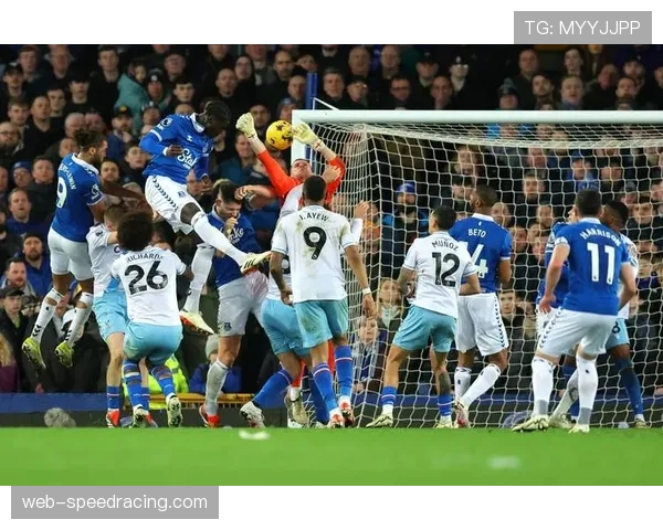 战术深度:瓜迪奥拉在曼城对阵阿森纳一役中的中场变阵解读 战术深度:瓜迪奥拉在曼城对阵阿森纳一役中的中场变阵解读